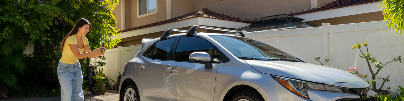 Buyer Appraissing Car